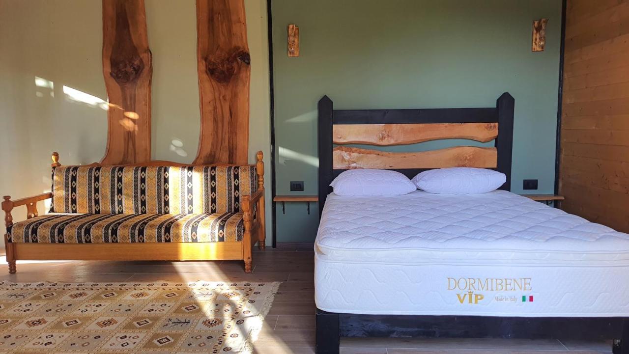 Room With Private Garden Shkoder Bagian luar foto