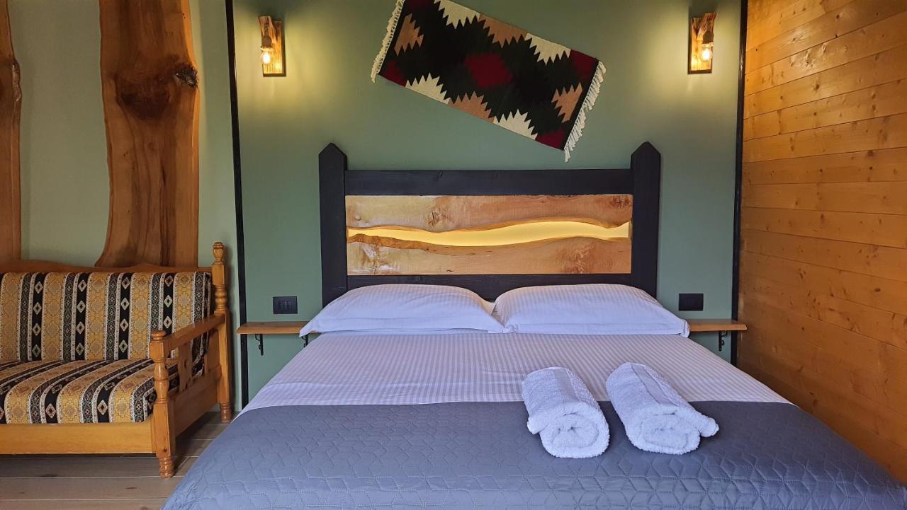 Room With Private Garden Shkoder Bagian luar foto